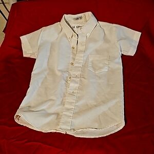 Boys size 6 short sleeve button down